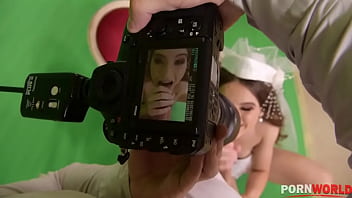Preview 3 of Jermaine Grade 10 Sex Scandal - Disappointed bride Evelina Darling&#039_s shaved pussy fucked by photographer GP961