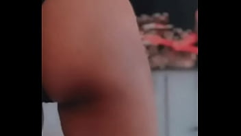 Preview 3 of Patient Mom Big - Morena hermosa mostrando culo