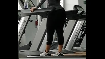 Preview 4 of Enzzers Com - Big ass at gym