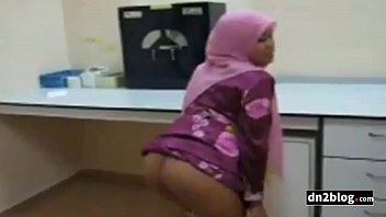 Preview 1 of Free Mode Com - Melayu Doggystyle Main Atas Sofa