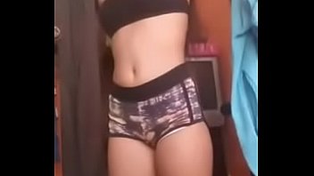 Preview 1 of Mum And B0y - se desnuda y se masturba