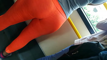 Preview 2 of Playing With Sofa - Me enamor&eacute_ de ese culote