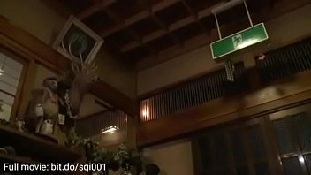 Preview 2 of Indian Voyeur Desi - लिफ्ट लेकर कराई अपनी पत्नी की चुदाई