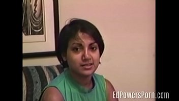 Preview 2 of Xxx Vedio Sister And Brother Com - Indian amateur in vintage porno sucks cock