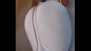 Preview 1 of Real Stepmom Sex Son - Tremendo culo