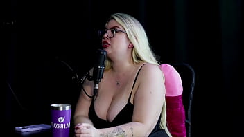 Preview 4 of Hone 230 - Tinha vergonha de postar v&iacute_deo transando,  prefere fazer boquete,  goza f&aacute_cil e aprendeu coisas com a ex - Alice Monteiro (SHEER/RED)