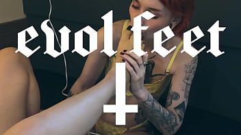 Preview 1 of Animal Dogy Xxx - I Need You To Worship My Feet and Pussy