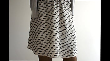 Preview 1 of Porno Marrakech - Looking under her skirt