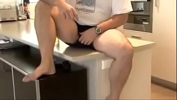 Preview 1 of Longest Mom Son Relation - Boquete e m&atilde_o amiga no gordinho