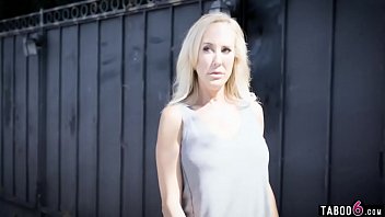 Preview 2 of Lesbisch Orgasm - Lesbian r. by cheated on housewife Brandi Love