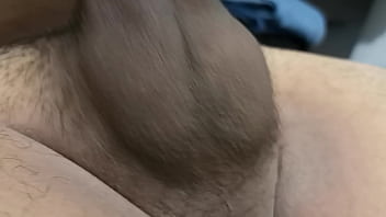 Preview 4 of Big Dog Fucking Women Mature - mi huevos rebotando cuando me la jalo