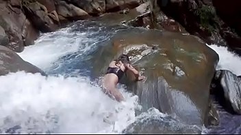 Preview 2 of Seachmujra Xxxnargis - Me encanta que el agua acaricie mi conchita