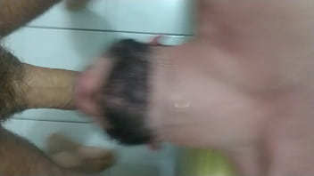 Preview 3 of Shower Cocks College Sensual - Engolindo sem d&oacute_