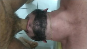 Preview 4 of Shower Cocks College Sensual - Engolindo sem d&oacute_