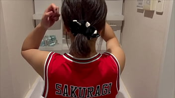 Preview 1 of A Bout Blank - 親友がコンビニ行ってる間に親友の妹とセックス。こんなにセックスは気持んだね...と感謝する可愛い親友の妹。