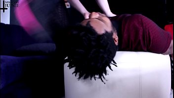 Preview 1 of Araba Sex Videos - Yoga Pants Facesitting s.