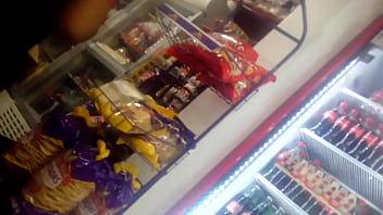 Preview 2 of Sjytyirkz - culona en la tienda