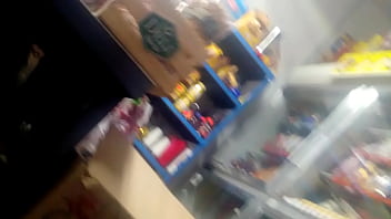 Preview 4 of Sjytyirkz - culona en la tienda