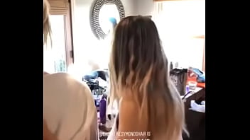 Preview 1 of 19 Lat - Kaley Cuoco Showing Her Big Ass
