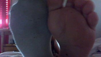 Preview 1 of Lady Aoi - Hai voglia di leccare ed adorare il miei bellissimi piedi sporchi? Questo video &egrave_ fatto apposta per te