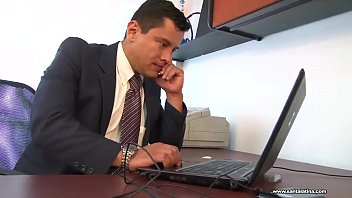Preview 1 of Dog Sex Womn - Sexo en la oficina con madura