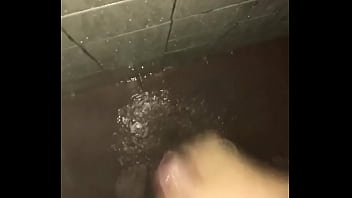 Preview 3 of India Sexy Vedo - Tocando uma punheta no banho