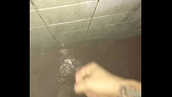 Preview 1 of India Sexy Vedo - Tocando uma punheta no banho