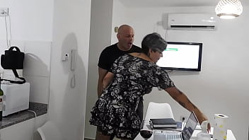 Preview 2 of Real Doctor Porn - me encanata que me deje el culo bien abierto y lleno de leche para cuando venga mi marido coja un culo lleno de leche y bien dilatado