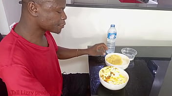 Preview 3 of Burkina Faso Xxx - My neighbor serve me a plate of food to fuck her fat pussy in return