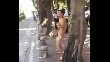 Preview 3 of Mujratube Hill - Novinho asi&aacute_tico pelado na rua