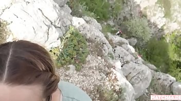 Preview 1 of Urdu Sapic Xnxx - &Ouml_ffentlicher Blowjob auf einem Wanderweg in den Bergen. Auf [Match66.de] Kennen Gelernt.
