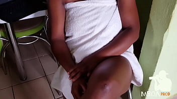Preview 1 of Women Pouti Video - Video de v&eacute_rification