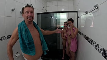 Preview 3 of Pussy Chatna - Carlos Urach estreando no mundo adulto com duas gostosas