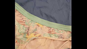 Preview 2 of German Hd Hdxyz - Quick cum on sister&#039_s panties