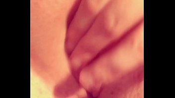 Preview 4 of Saphiee Der - Rubbing my pussy