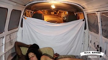 Preview 4 of Anal Kizli - Noia querendo usar camisinha usada na Kombi - Part 3