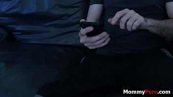 Preview 2 of Dusch Bad - stepSon makes stepmom suck his cock