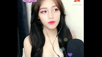 Preview 4 of Licking Corpse - Em g&aacute_i xinh dễ thương livestream Uplive