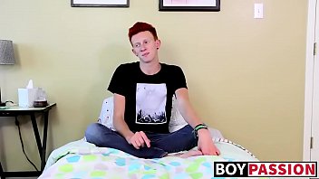 Preview 1 of Xx Fuck Movie - Twink spreads his ass and jerks off to an explosive finish