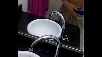 Preview 4 of Pron Teen Great - (Novinho Punheteiro) Sensualidade na Bermuda Tactel - Parte 1
