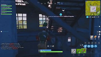 Preview 2 of Party Remaja - Gordinho Gostoso Jogando Fortnite