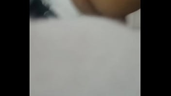Preview 2 of Brother Guck Her Sexcy Sister - Novinho mostrando o bumbum parte2