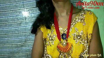 Preview 1 of Rap Xxxii Hindi India - Indian Muslim bhabhi ki chudai yellow sute me Indian sex video