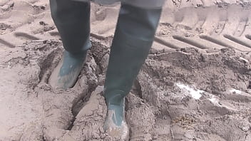 Preview 3 of Fbb Muscles Worship Slave - Crushing the Mud in Hunter Waders