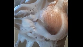 Preview 4 of Chef Fuck Mom - Jugando con mis tetas mientras me ba&ntilde_o