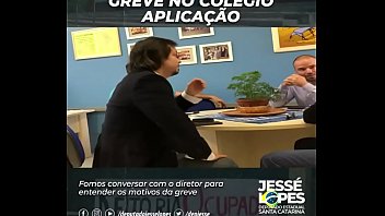 Preview 2 of Video Porn Skachat - Deputado safado tentando fuder um col&eacute_gio inteiro junto com seu amigo virgem