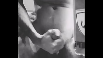 Preview 3 of Sexyporn Move Washroon - Cristiano batendo punheta imaginando sua esposa sentando em outro pau