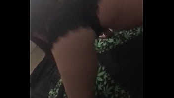 Preview 3 of Chains Fuck Video - Bbystar1028 twerking on bed