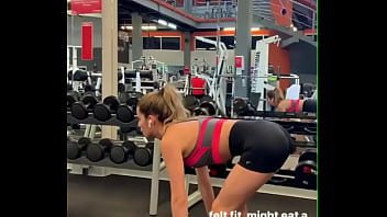 Preview 3 of Big Babals Hot Xxxxx - Grabando a mi amiga en el Gym