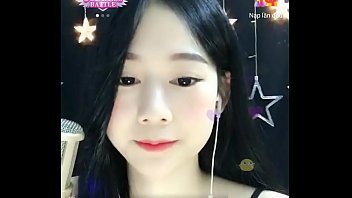 Preview 3 of Paper Anal Xx - Hotgirl thường quy tụ tại Uplive lắm